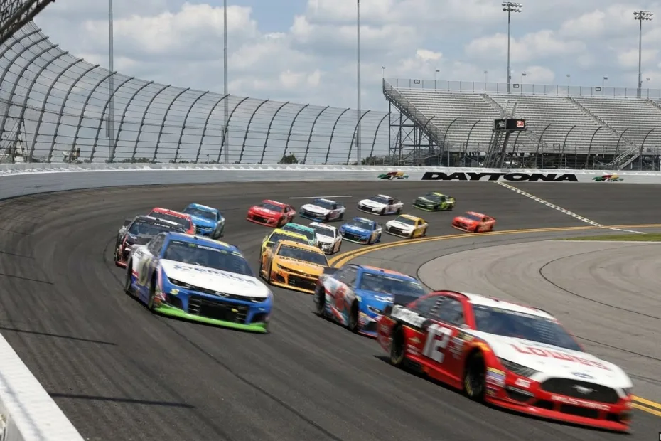 How many days until Daytona 500 countdown clock at Daytona International Speedway